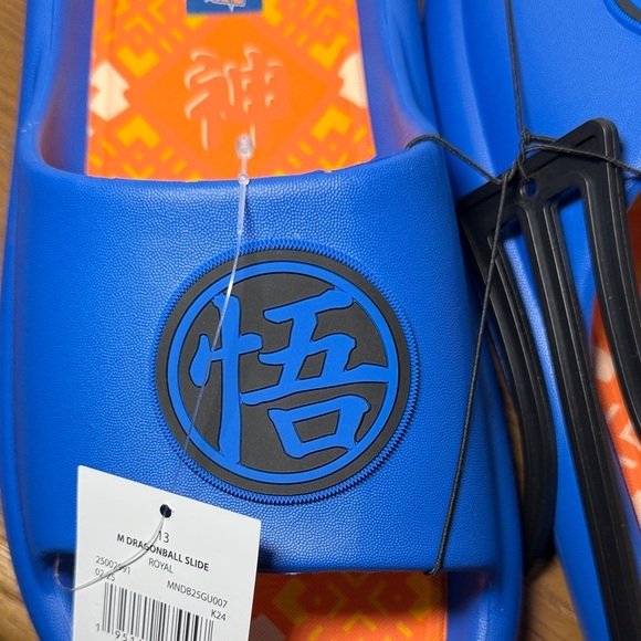 NEW-DragonBall Z Men's Slide Sandals Slippers Size 13 Blue & Orange - Picture 5 of 10